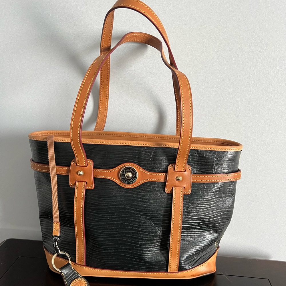 Dooney & Bourke leather vintage authentic tote with credit card wallet